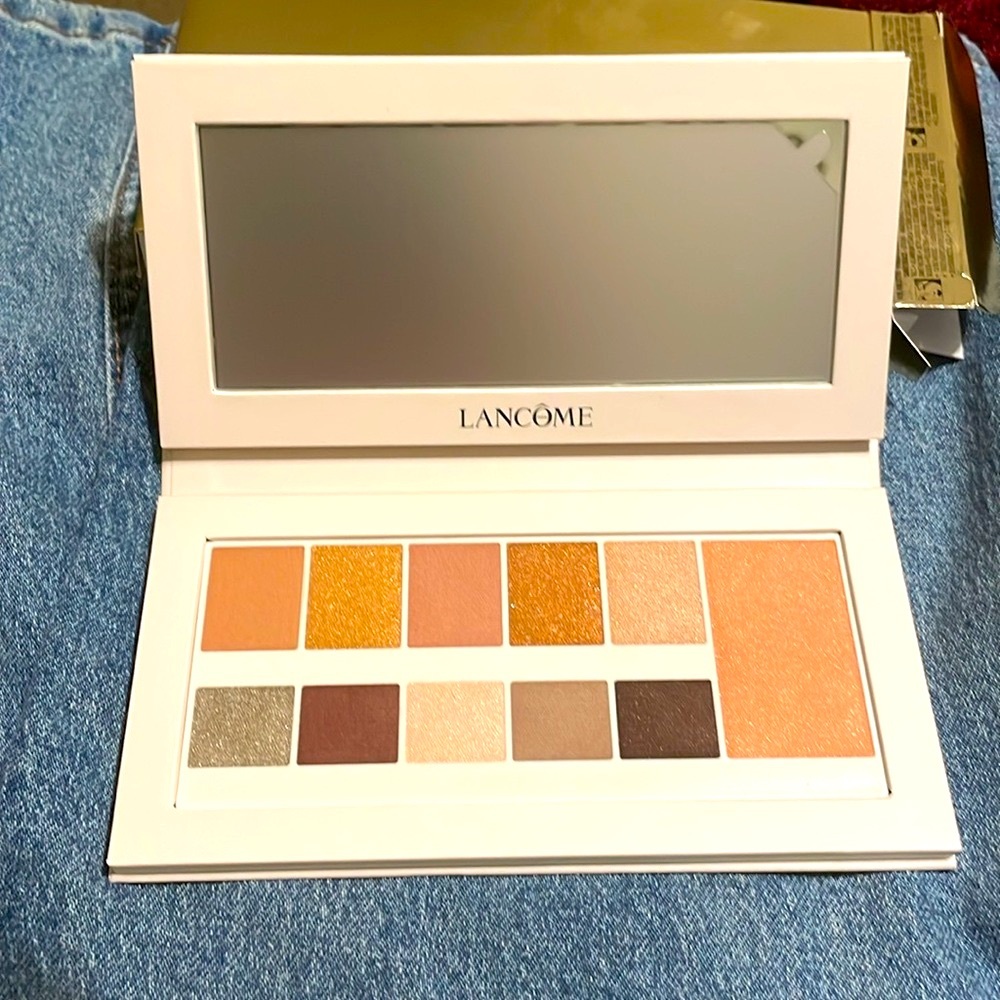 Lancôme Make-Up. Eye and Face mirrored palette. 2023 Holiday Limited Edition!